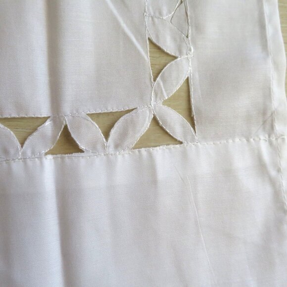 Pair of 2 Curtain Panels White Lattice Edge 29" w x 24" L New Open Package - Picture 4 of 7